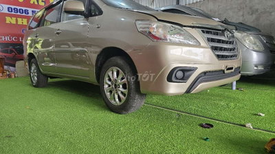 Toyota Innova 2014 Vàng cát