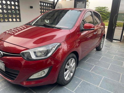 Hyundai i20 Số tự động Đỏ