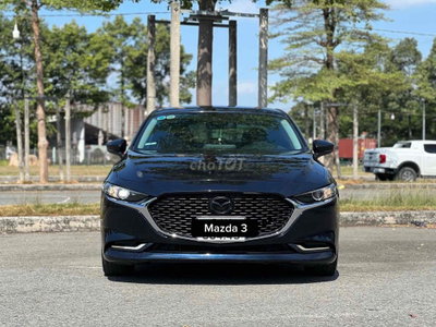 Mazda 3 Luxury 2022 Đen 60000 km