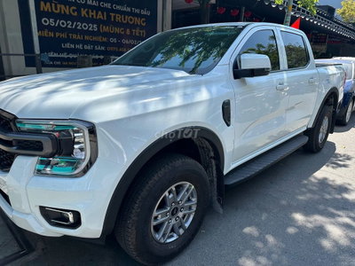 Ford Ranger XLS 2024 bảo hành 2027, vay 75%