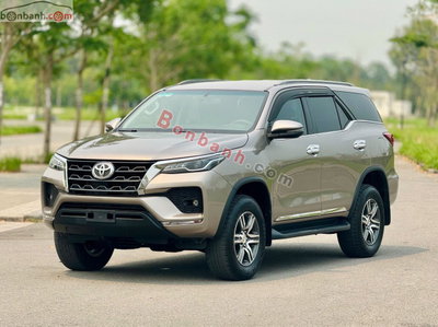 Xe Toyota Fortuner 2.4L 4x2 AT 2022