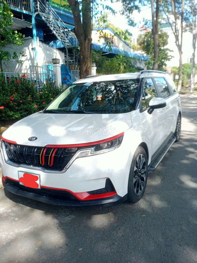 Kia Carnival Luxury 8 chỗ 2021