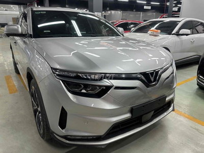 Vinfast VF8 Plus 2023 Bạc / Nâu pin SDI 63.000km
