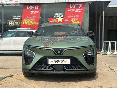 Xe VinFast VF7 Plus 2026