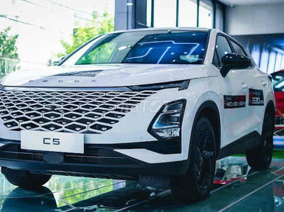 Omoda C5 Premium ưu đãi miễn phí 3 năm xăng xe
