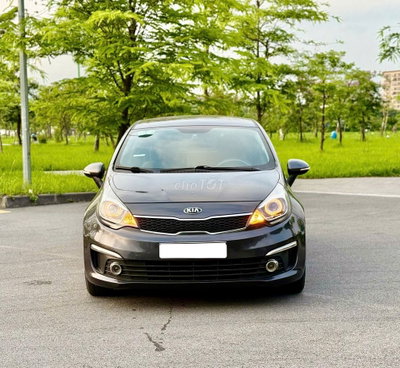 Kia Rio Số tự động 90000 km Xám