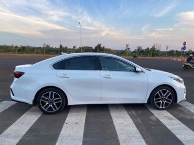 Kia Cerato Trắng Tự động