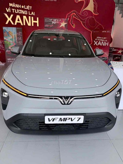 VF MPV7 Sẵn Các Màu Xe - Hỗ Trợ Xem Xe Trực Tiếp