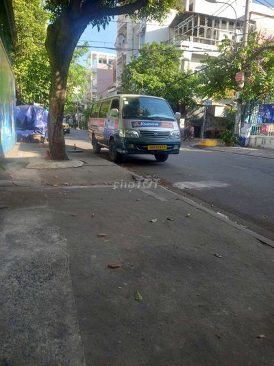 Toyota Cá mập 2005 xám