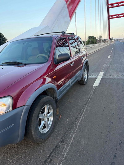 Ford Escape 2003 số sàn máy 2.0