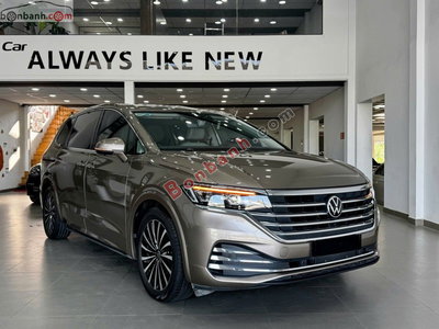 Xe Volkswagen Viloran Luxury 2024