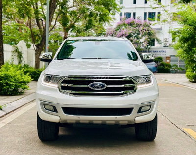Ford Everest Titanium 4x2 2020 Trắng