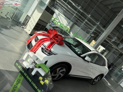 Xe VinFast VF8 S 2024