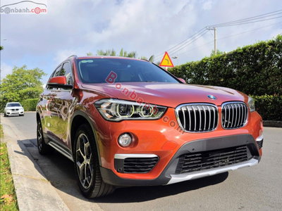 Xe BMW X1 sDrive18i 2018
