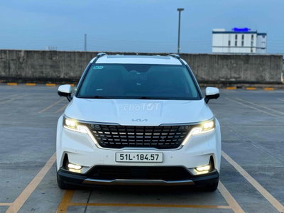 Kia Carnival Signature Trắng 19.000km