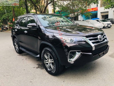 Xe Toyota Fortuner 2.7V 4x2 AT 2017