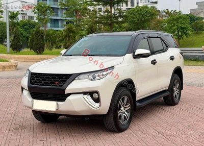 Xe Toyota Fortuner 2.4G 4x2 MT 2019