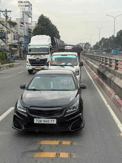 Chevrolet Cruze 2015 Đen Số sàn full body kit