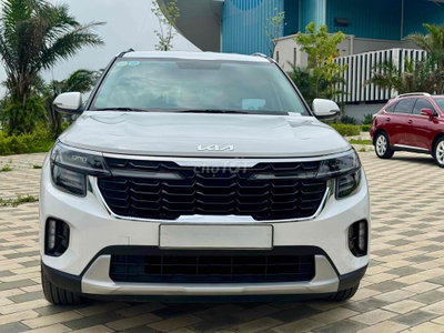 Kia Seltos Premium đăng kí 2025 odo 4000 km ✅