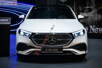 Xe Mercedes Benz E class E300 AMG 2026