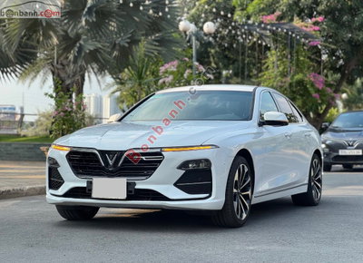 Xe VinFast Lux A 2.0 Premium 2.0 AT 2020