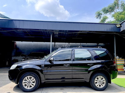 Ford Escape 2019 110000 km Đen