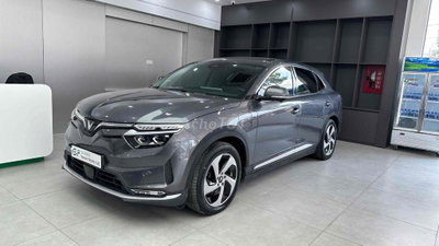VinFast VF8 Eco 2023 Xám
