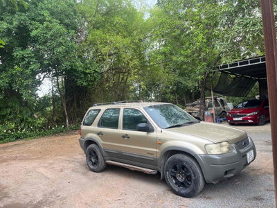 Ford Escape V6 2001 190.000km Vàng cát