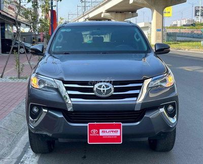 Toyota Fortuner 2019 Xám 111.100km