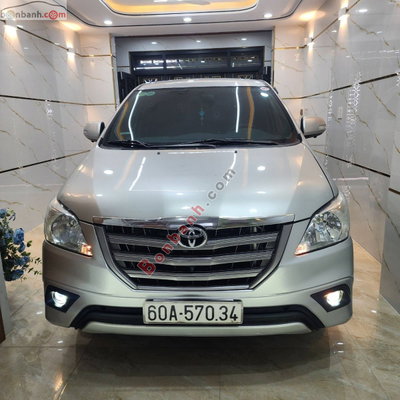 Xe Toyota Innova 2.0E 2014