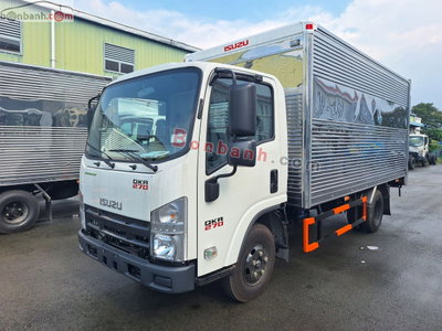 Xe Isuzu QKR QMR77HE5 2024