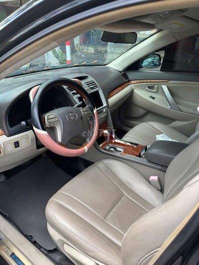 Toyota Camry 2.0E Đen 110.033 km