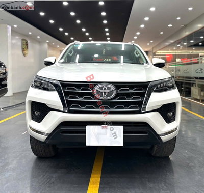 Xe Toyota Fortuner 2.7V 4x2 AT 2021