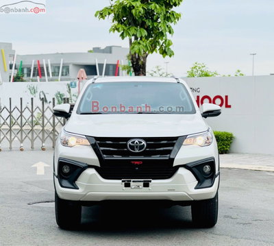 Xe Toyota Fortuner 2.7V 4x2 AT TRD 2019