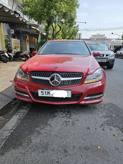 Mercedes-Benz C250 Đỏ
