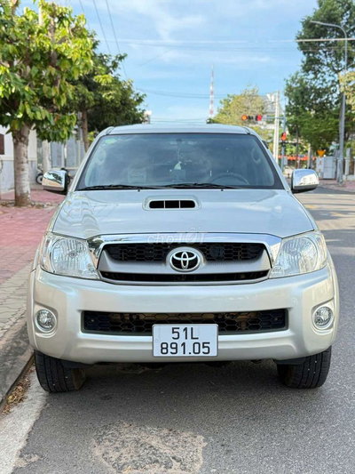 Toyota Hilux 2009 3.0MT 4X4 Bạc