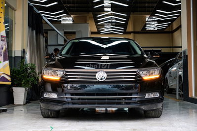 Passat Model 2018 77.000 km Full LS Hãng