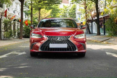 Lexus ES250 sx2023 đăng ký 2024 lướt 20k km 1 chủ