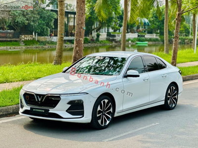 Xe VinFast Lux A 2.0 Premium 2.0 AT 2020