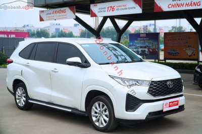Xe Toyota Innova Cross 2.0 CVT 2024