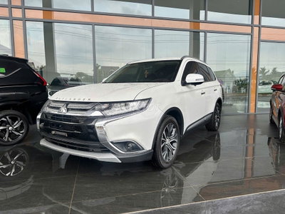Mitsubishi Outlander CVT 2.0 2018 - 75.000km