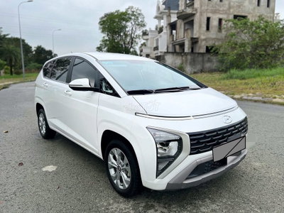 Hyundai Stargazer model 2025 số tự động màu trắng