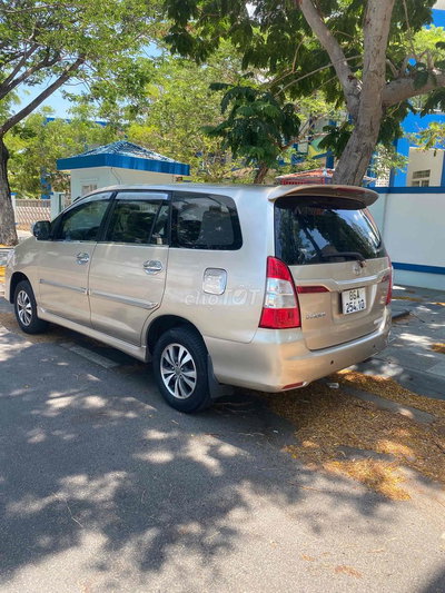 Toyota Innova 2015 E - 215000 km