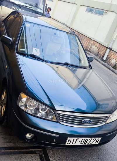 Ford Laser màu Xanh