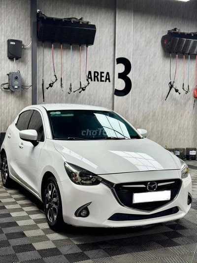 Mazda 2 Sport 2016 Hatchback Trắng odo 8v