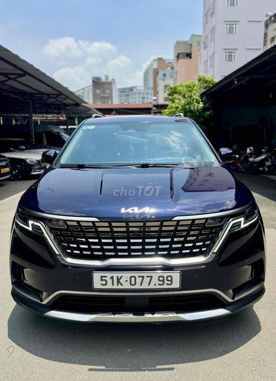 Kia Carnival Dầu Signature Model 2022