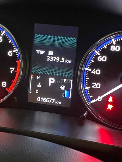 Mitsubishi Xpander Bạc 16677 km