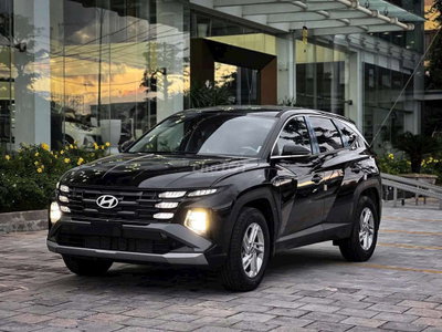 Hyundai Tucson SUV Đen