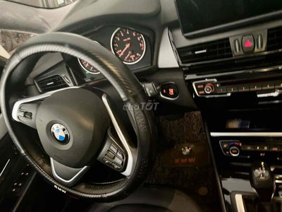 BMW 218i 2016 125000 km Xám