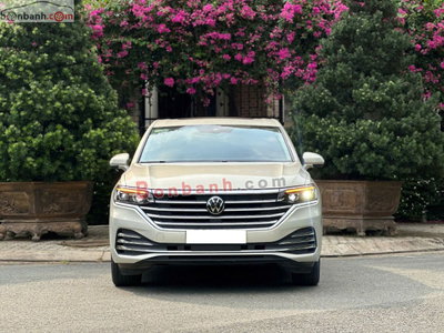 Xe Volkswagen Viloran Luxury 2025